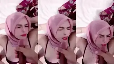 Diyana Sakura Pasrah Muka Penuh Air Mani Panas