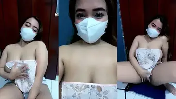 Unna Suzuka Indo Ngangkang Pamer Selangkangan
